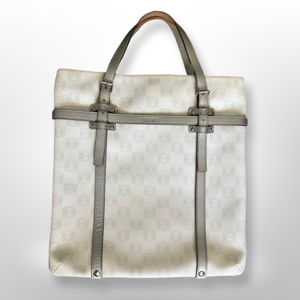 Auth LOEWE Anagram - Silver and Light gray White PVC Leather Women's Tote Bag